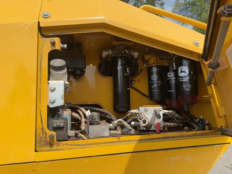 2019-deere-950k-image-52