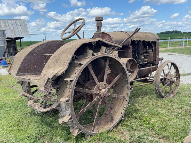 mccormick-deering-10-20-image-3