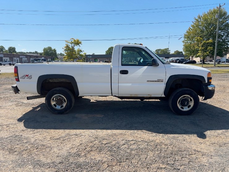 2005-gmc-sierra-2500hd-image-6