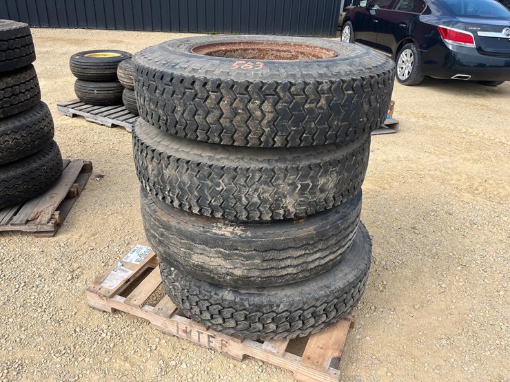 split-rim-truck-tires-image-1