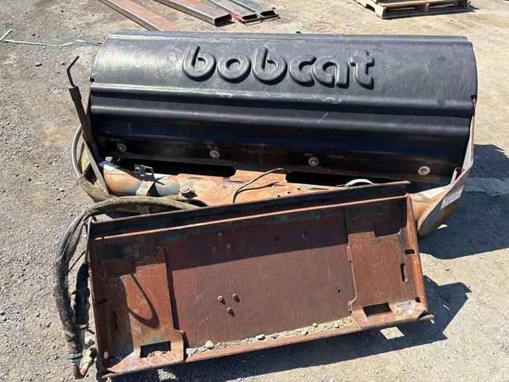 bobcat-skid-steer-brusher-attachment-image-1