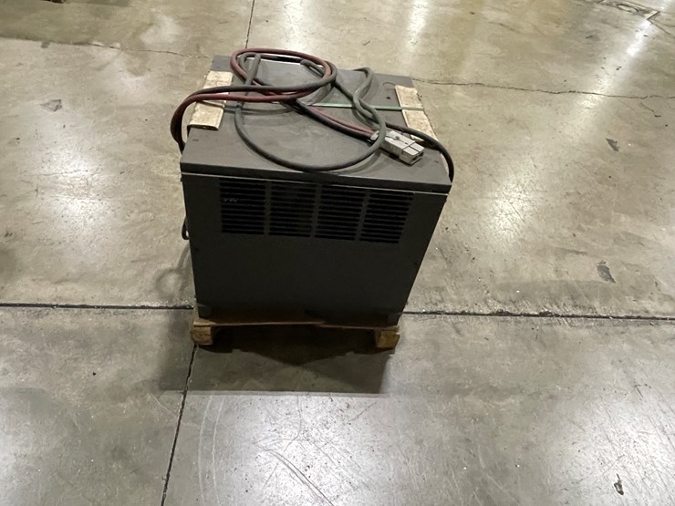 #7157-•-hawker-power-tech-high-frequency-intellicharger-forklift-battery-charger-image-6