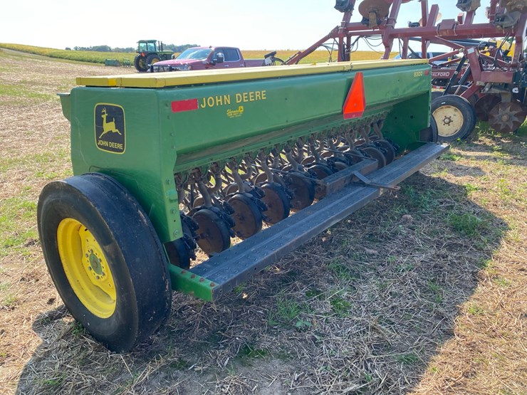 john-deere-8300-image-5
