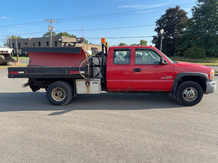 2004-gmc-3500-image-6