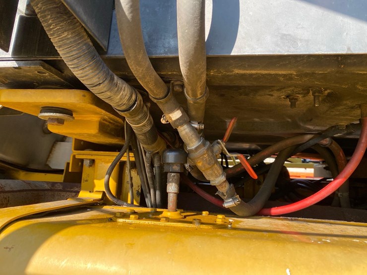 1997-rogator-854-image-17