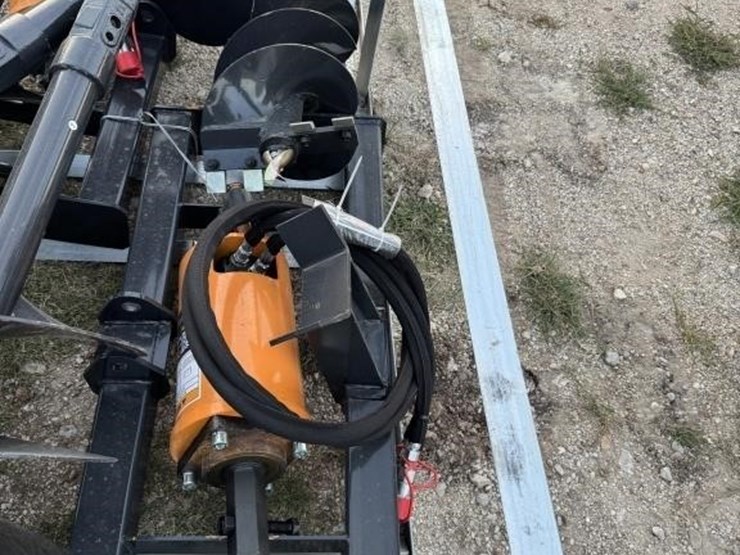 1--wolverine,-gb-11-72w,-skid-steer-auger.-comes-image-1