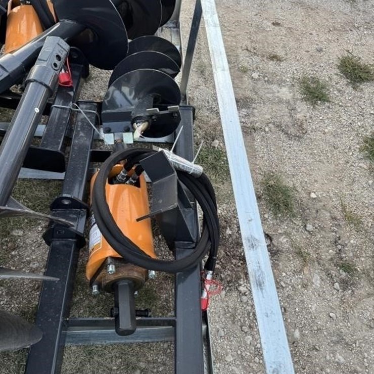 1- Wolverine, GB-11-72W, Skid steer auger. Comes