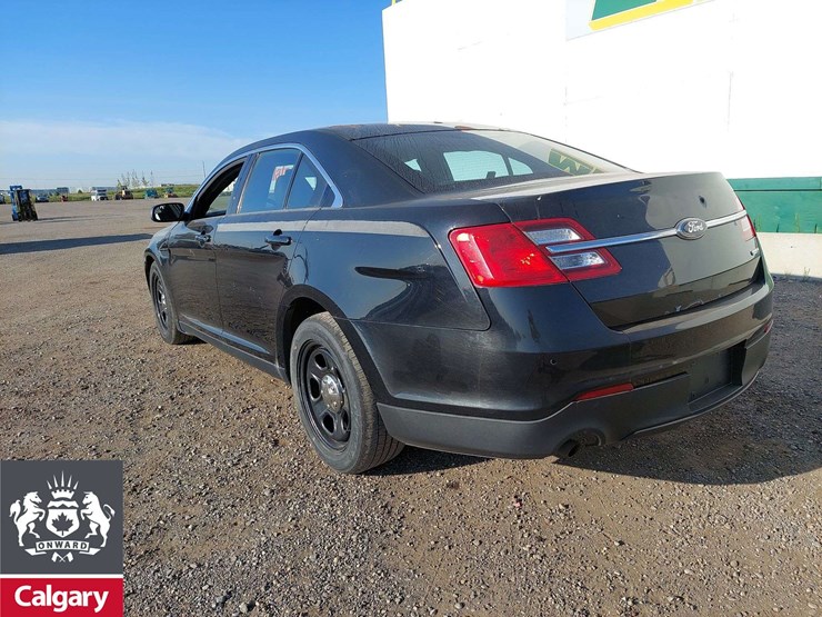 2014-ford-taurus-awd-4dr-sedan-image-3