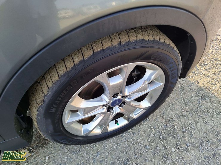 2014-ford-escape-se-image-23