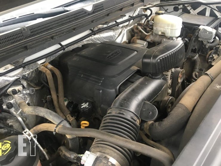 2015-gmc-2500hd-image-11