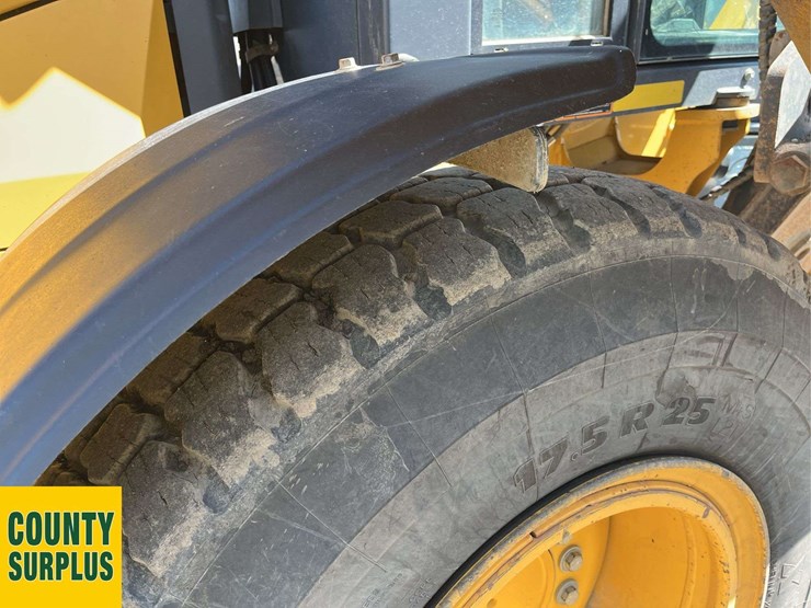 2019-deere-872gp-image-23