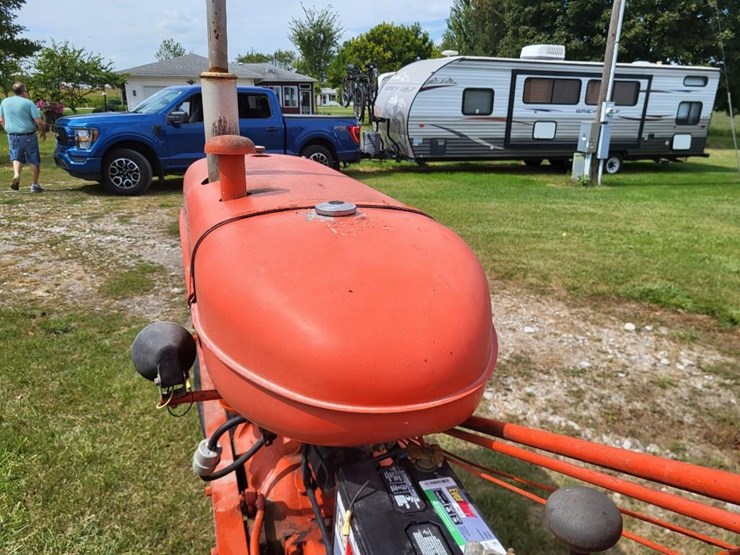 allis-chalmers-wd-tractor-image-40