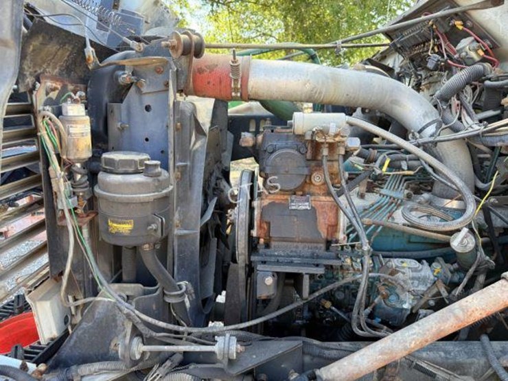 #683-•-international-power-rodder-truck-image-14