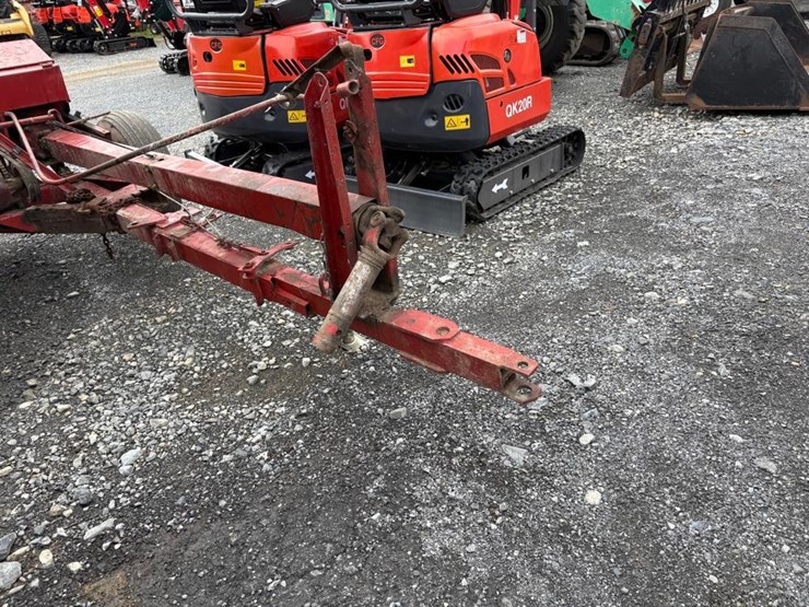 new-holland-718-image-3