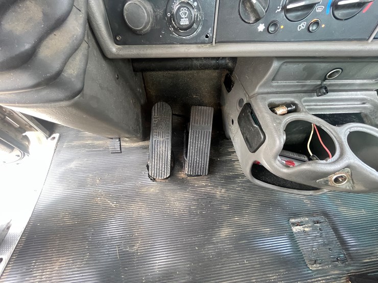 2013-kenworth-t370-image-68