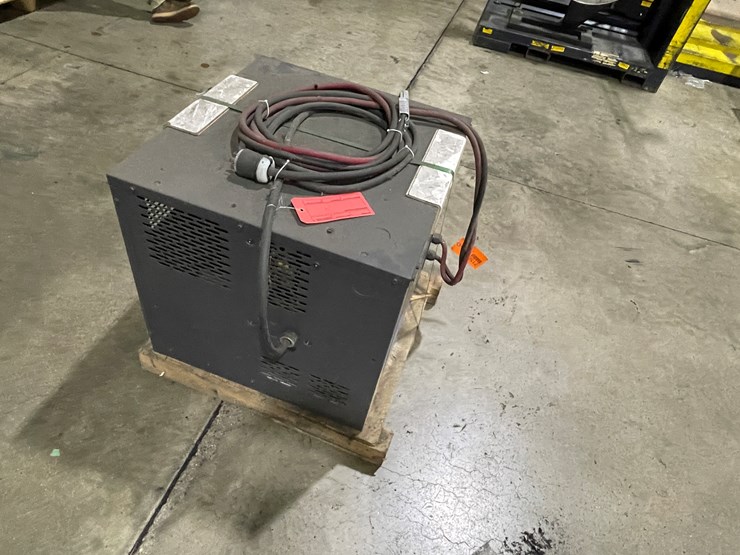 #7156-•-hawker-power-tech-high-frequency-intellicharger-forklift-battery-charger-image-3