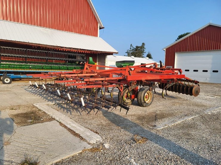 case-ih-4200-image-3