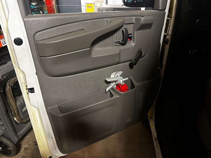 2008-gmc-van/truck-vin#1gchg39kx81211863---miles-160,810-image-20