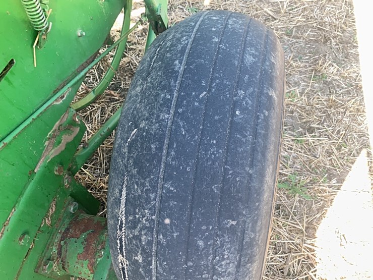 john-deere-328-image-32