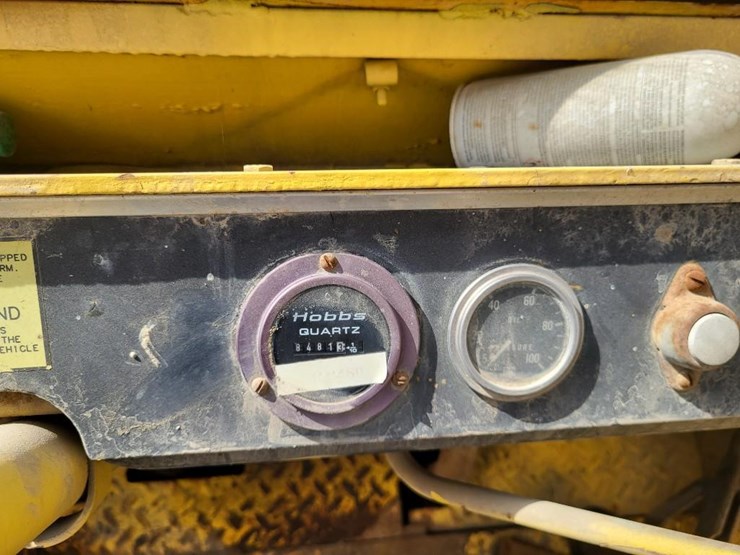 1975-hyster-11-ton-fork-lift-image-30