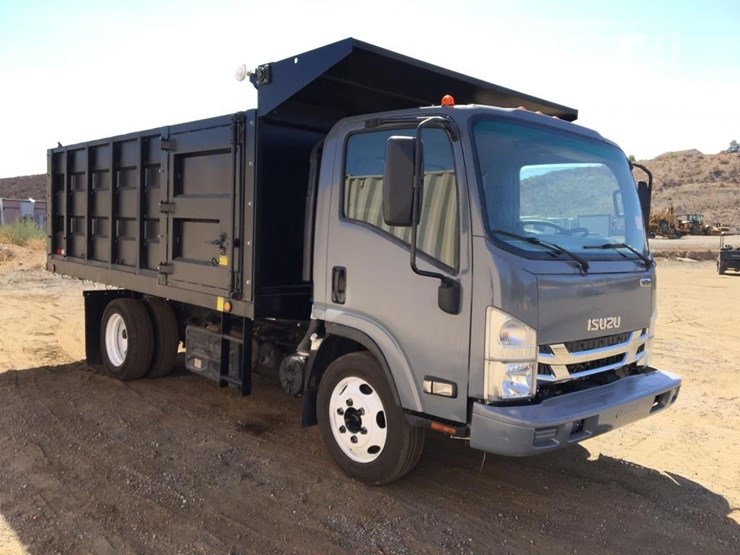 2017-isuzu-nrr-image-2