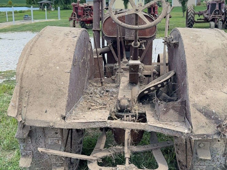 mccormick-deering-10-20-image-34