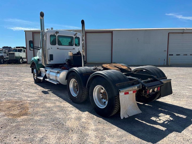 2018-kenworth-t880-image-7