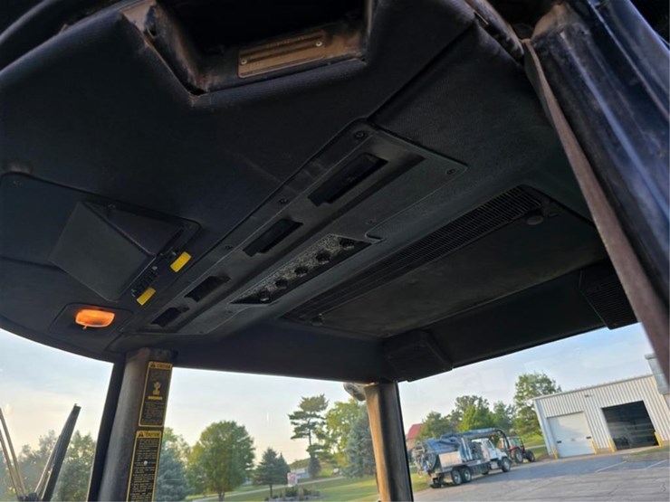 john-deere-8640-image-23