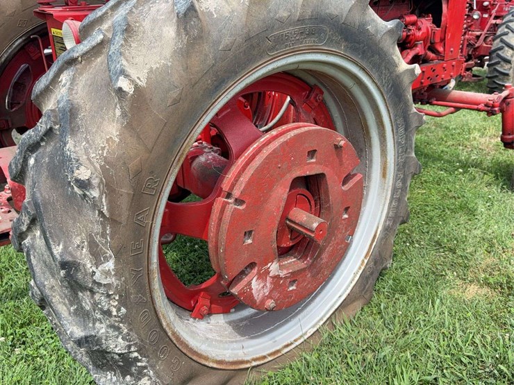 farmall-super-m-image-30
