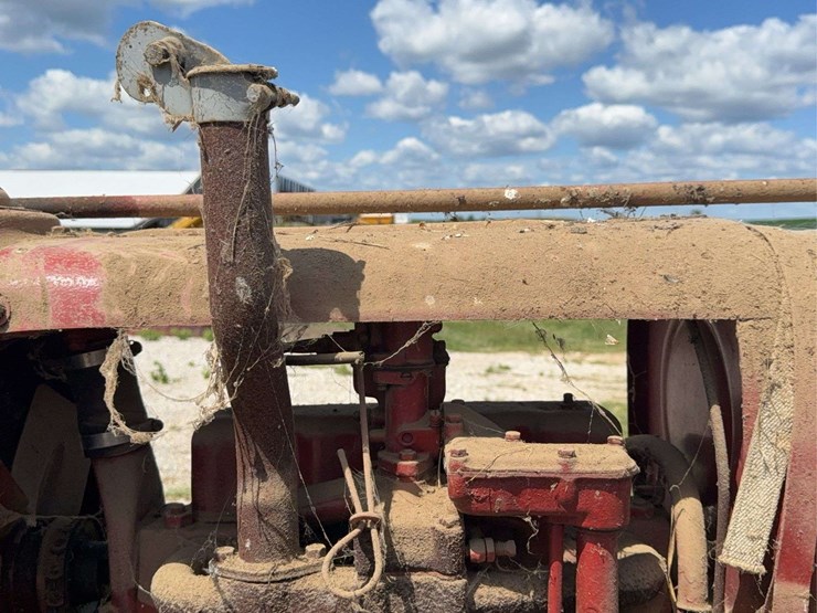 farmall-f-12-image-51