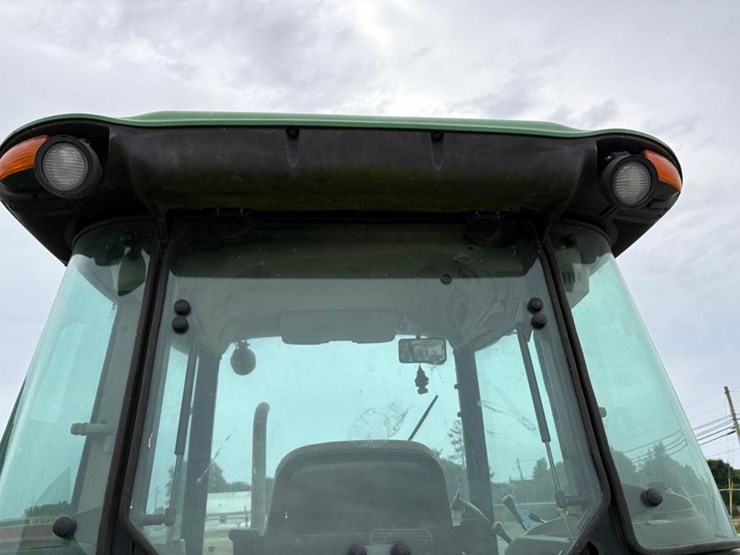 2012-john-deere-5083e-image-13