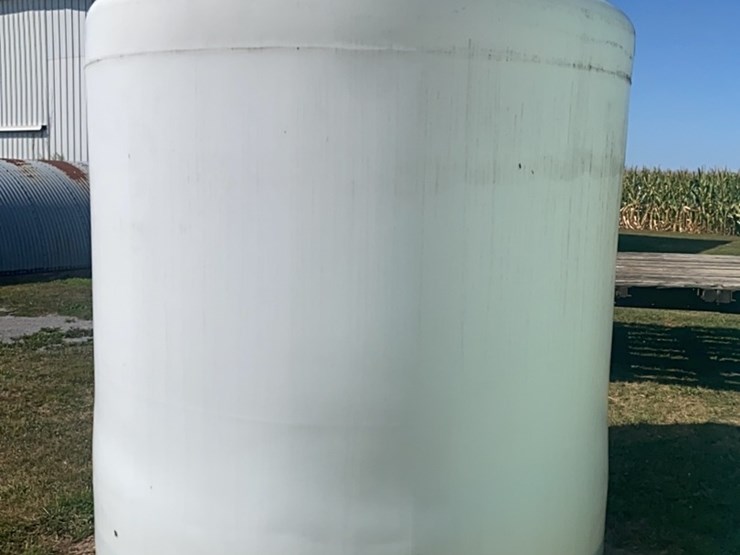 2500-fertilizer-tank-image-2