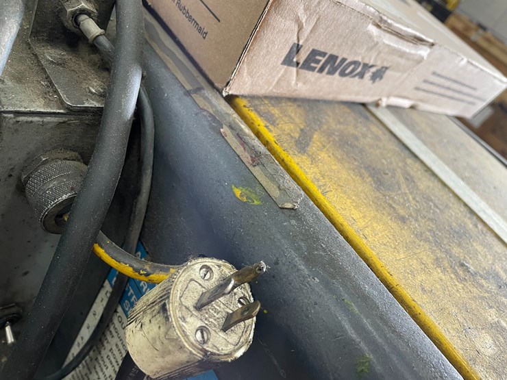 #8053-•-dake-johnson-metal-cutting-band-saw-image-9