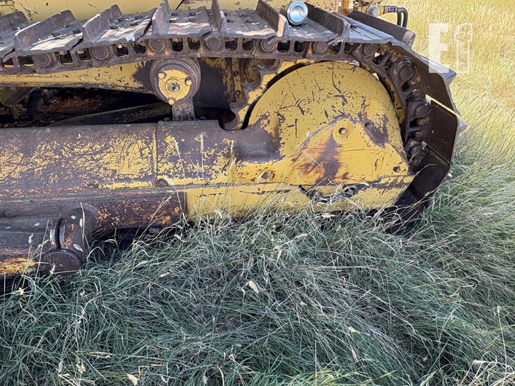 caterpillar-d6-image-3