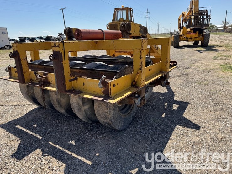 bigham-kam-pac-pneumatic-packer/roller-to-suit-grader-image-6