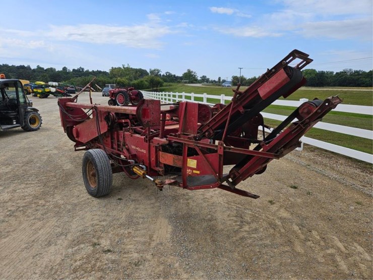 new-holland-275-image-3