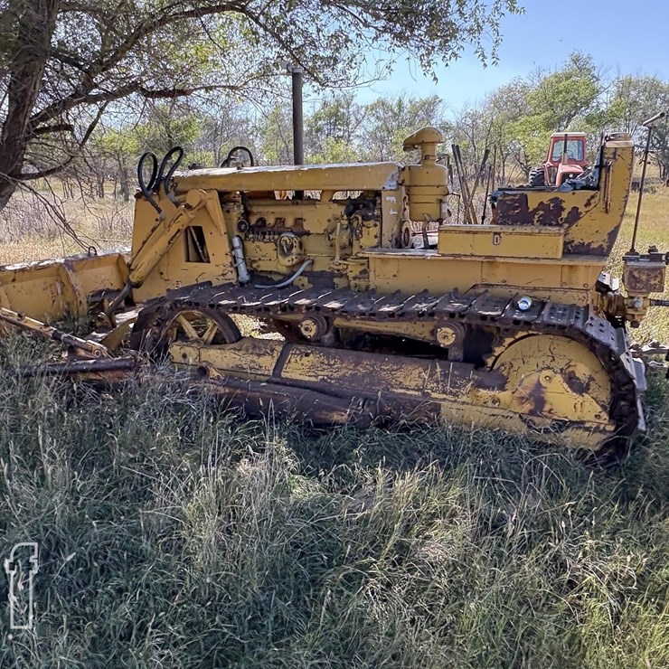CATERPILLAR D6