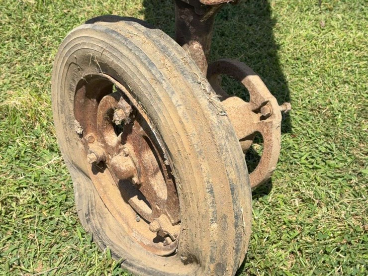 farmall-c-image-12