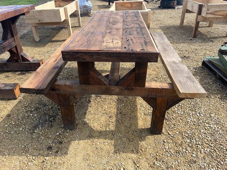 barnwood-picnic-table-image-3