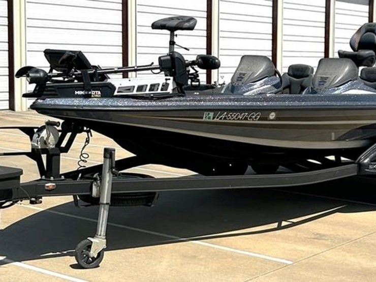 #209-•-2017-skeeter-fx21-boat-image-3