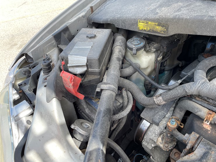 #8008-•-2000-chevy-venture-ls-van-(with-wi-title)-image-25