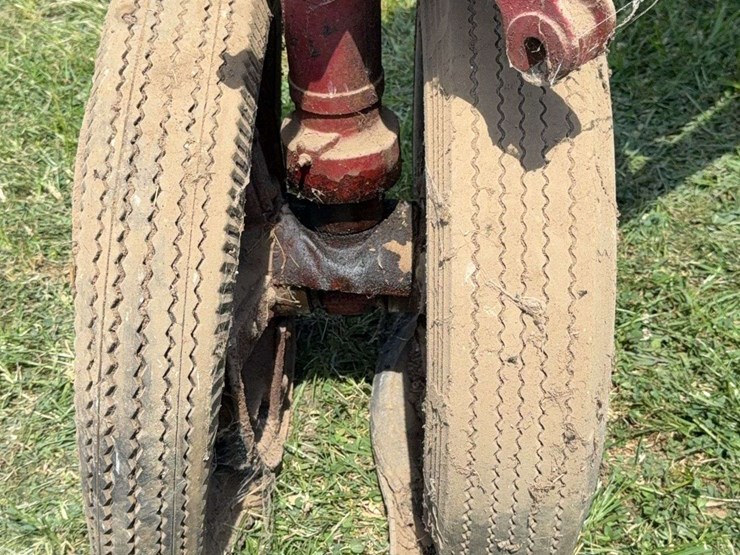 farmall-f-20-image-40