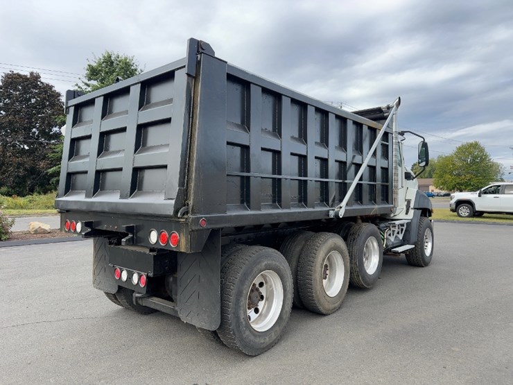 2014-caterpillar-ct660-image-5