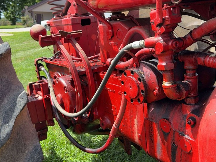 farmall-super-m-image-77