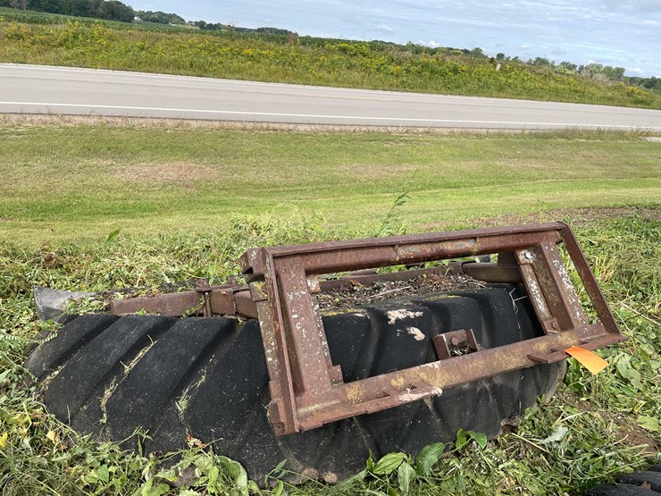 #1295-•-tire-yard-scraper-attachment-image-3