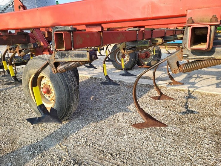 case-ih-4200-image-33