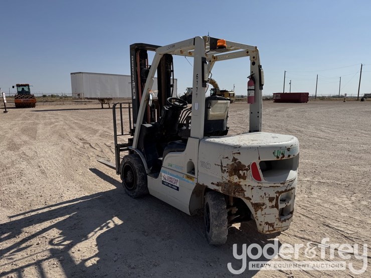 2016-nissan-myg1f2a30v-image-3