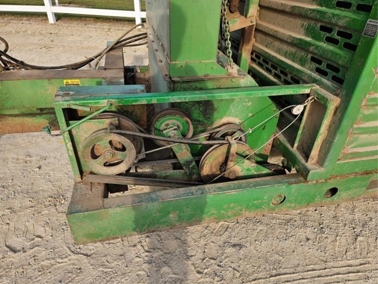 john-deere-100-image-23