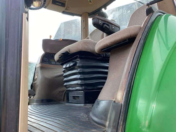 2007-john-deere-8330-image-34