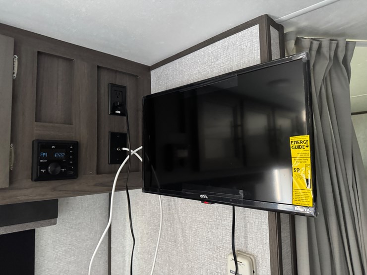 #3310-•-2021-kodiak-ultra-lite-227bh-camper-(no-title)-(waukesha,-wi)-image-31
